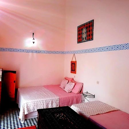 Sendis Dar Hostel Fez Bagian luar foto