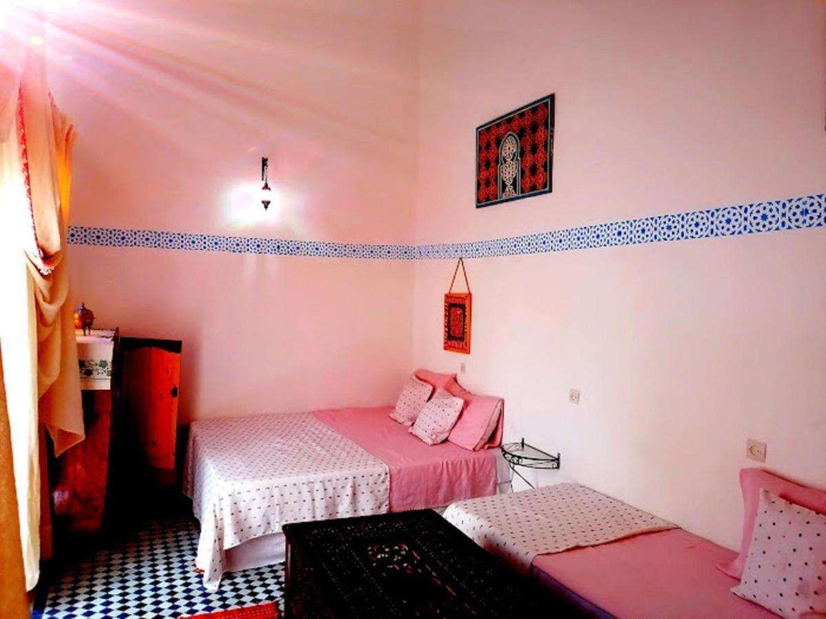 Sendis Dar Hostel Fez Bagian luar foto