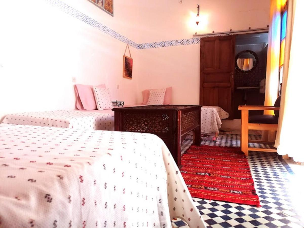 Sendis Dar Hostel Fez Bagian luar foto