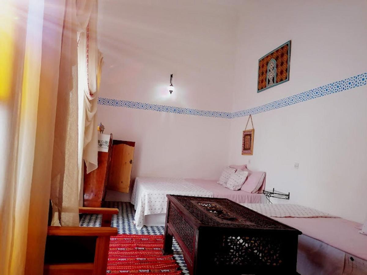 Sendis Dar Hostel Fez Bagian luar foto