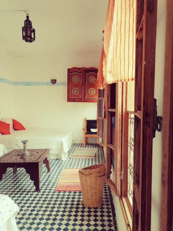 Sendis Dar Hostel Fez Bagian luar foto