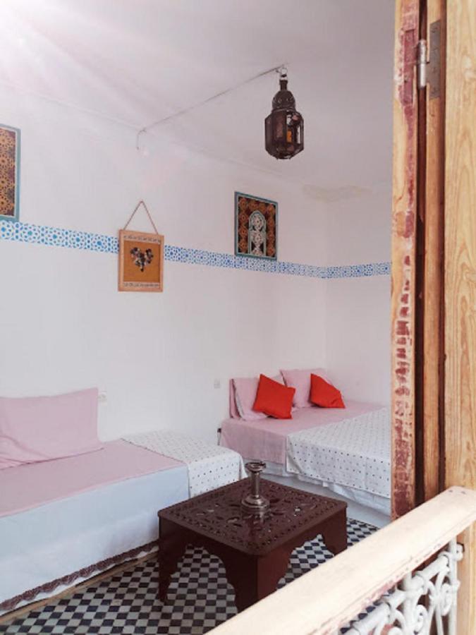 Sendis Dar Hostel Fez Bagian luar foto